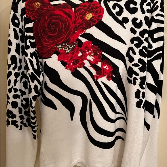 Peck & Peck women’s top, Large, with small beading, off white with black & red - Picture 4 of 5